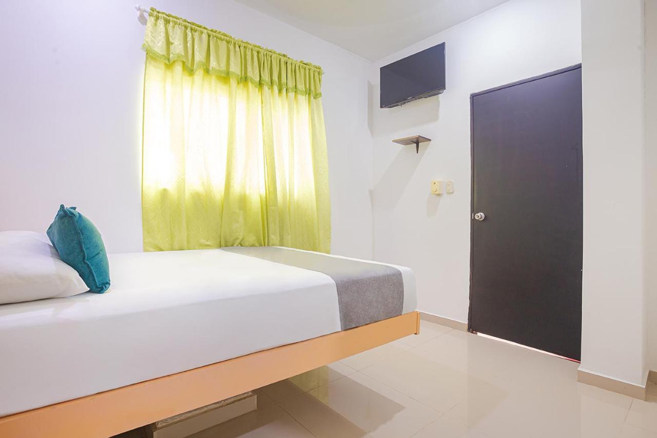 Ayenda Alameda Real Hotel มอนเตริอา ภายนอก รูปภาพ