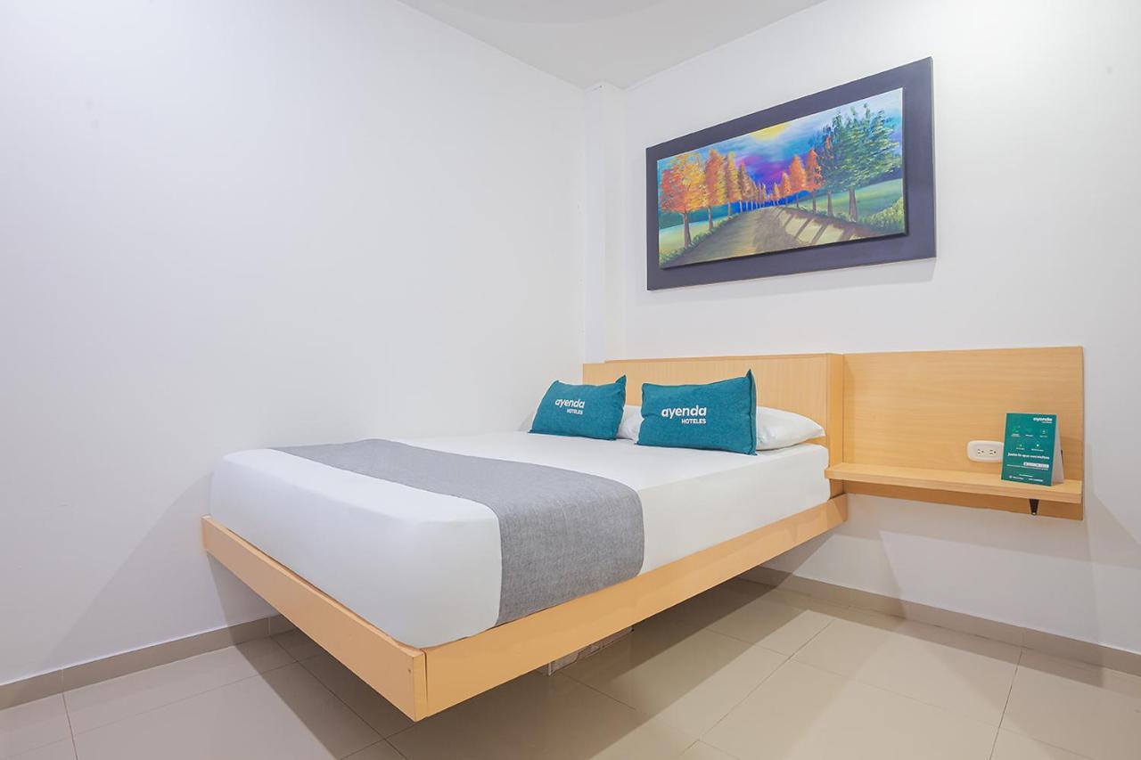 Ayenda Alameda Real Hotel มอนเตริอา ภายนอก รูปภาพ